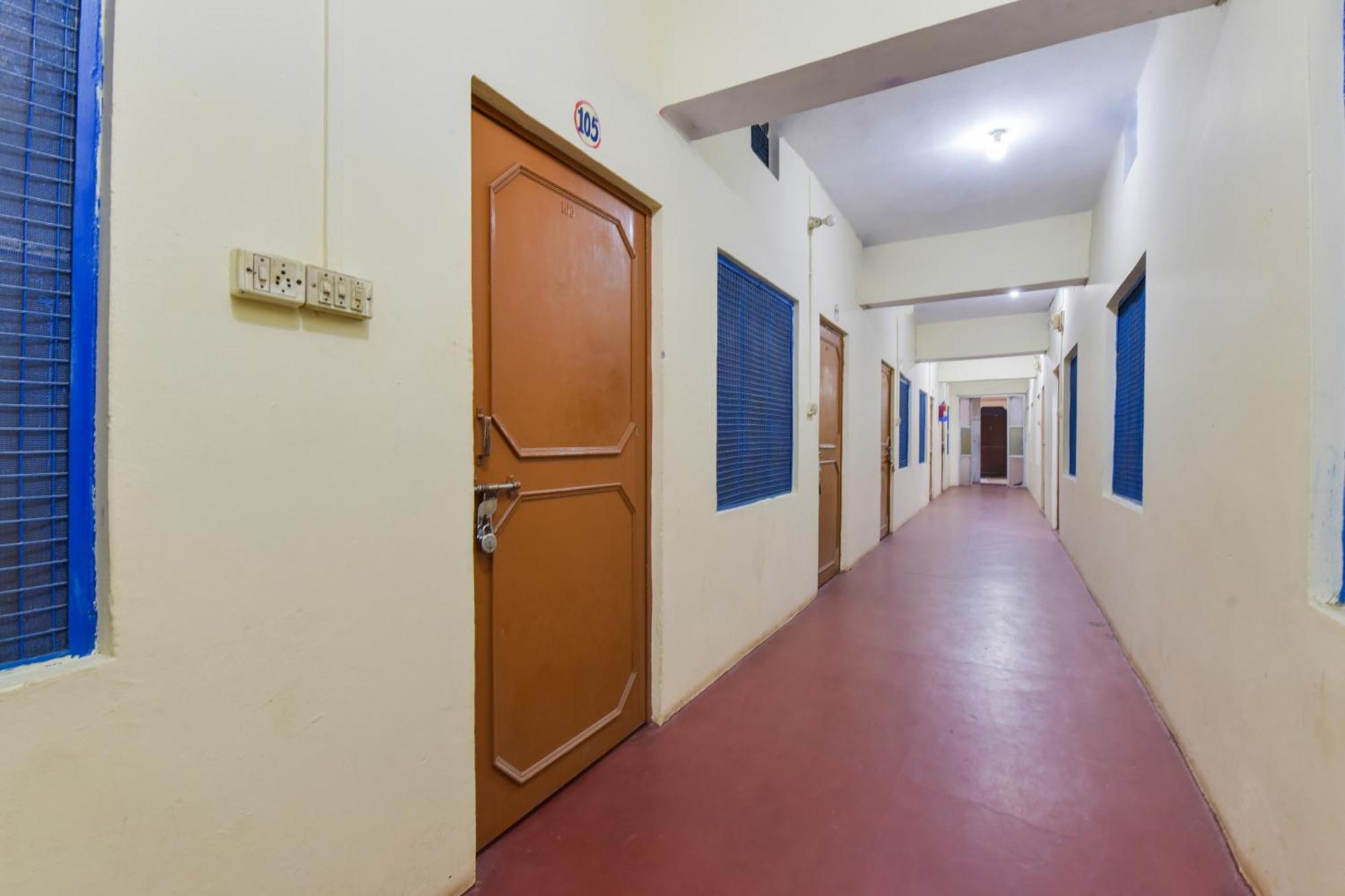 Hotel O Jk Laxmi Karnaprayāg Eksteriør billede